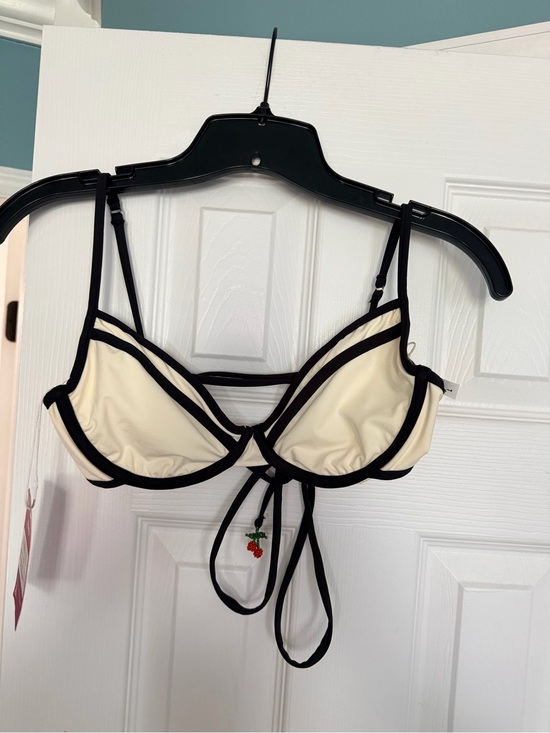 Maaji Other - Maaji Cherry Coke Bikini Top with Black Trim